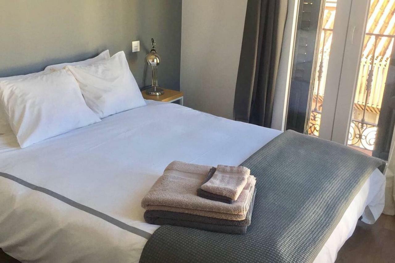 Charming And Bright Apartment Madrid Bagian luar foto