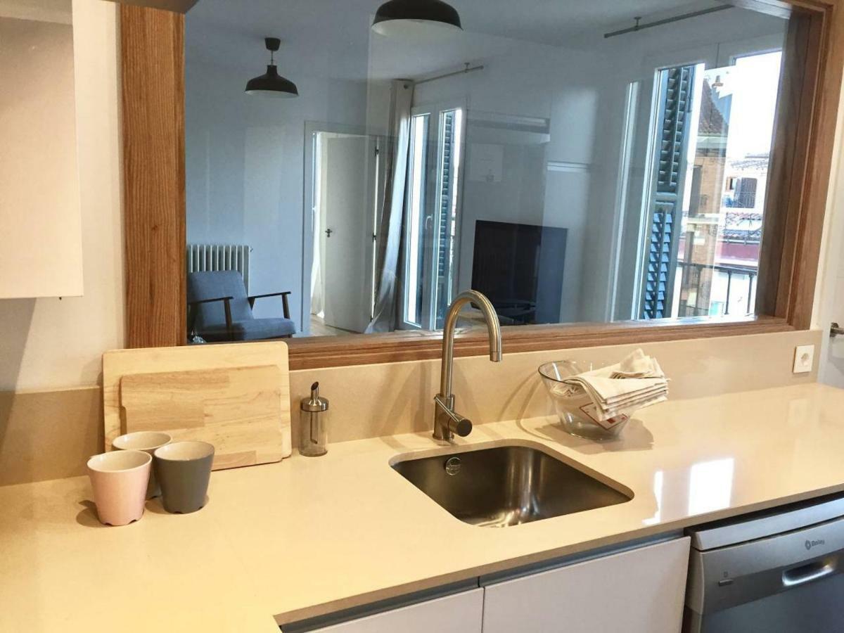 Charming And Bright Apartment Madrid Bagian luar foto