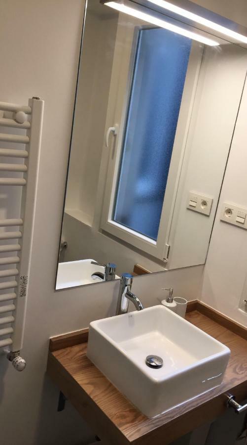 Charming And Bright Apartment Madrid Bagian luar foto